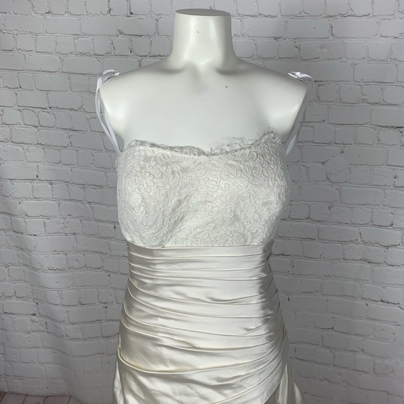 Allure Bridals Wedding Dress - Picture 3 of 8